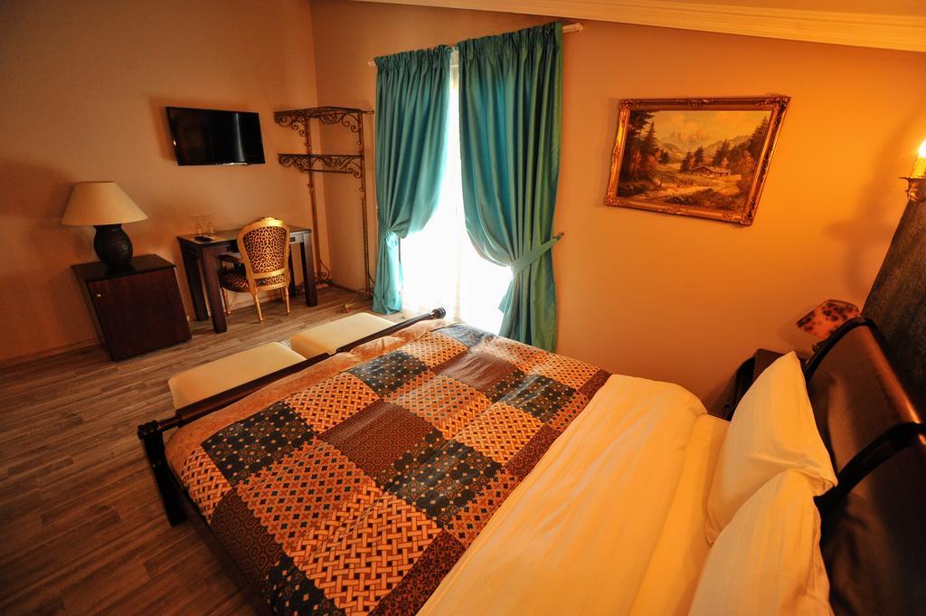 Dream Hotel Tirana Esterno foto