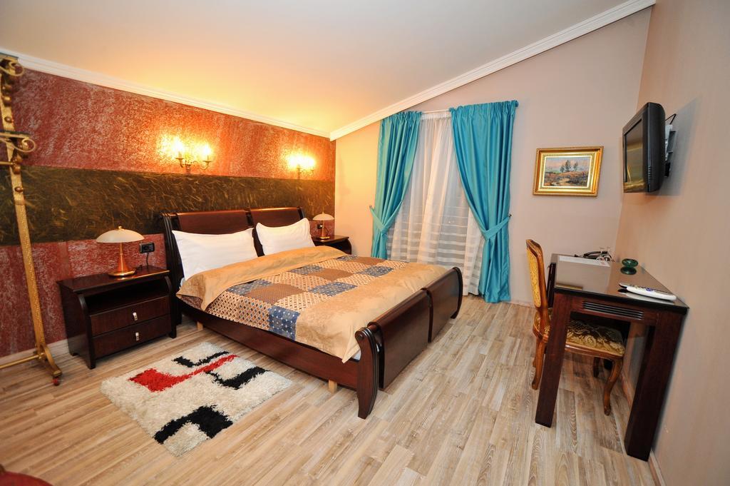 Dream Hotel Tirana Esterno foto