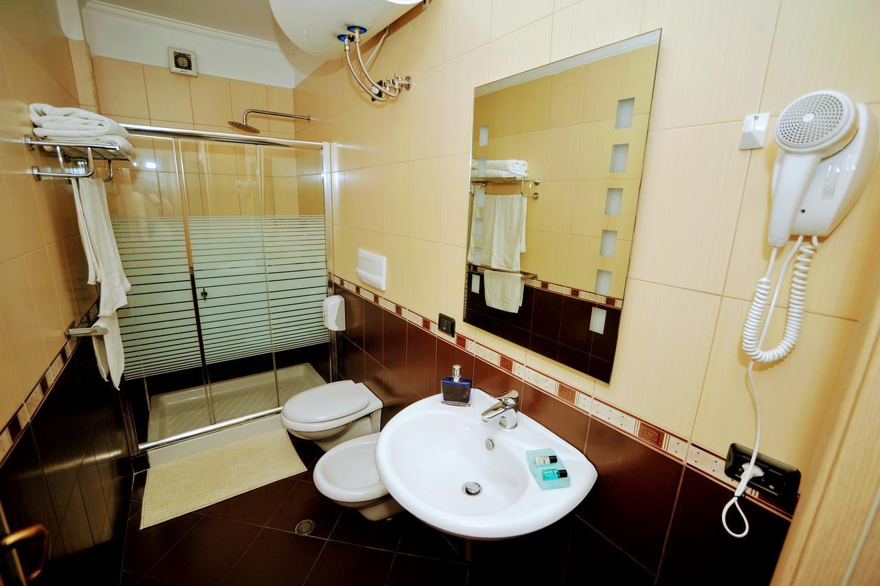 Dream Hotel Tirana Esterno foto